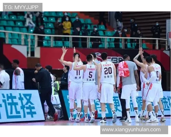 CBA激战东莞大益迎战北京队全力争胜展现篮球魅力